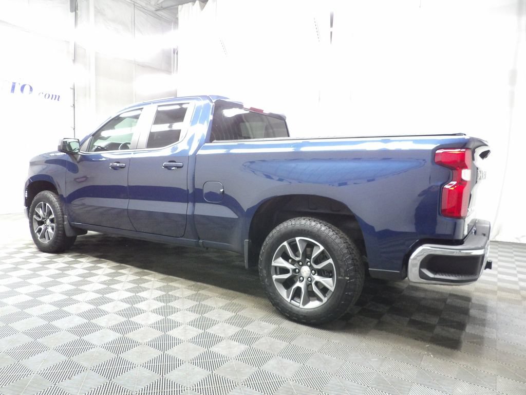 Used 2022 Chevrolet Silverado 1500 LT AWD/4WD image 7