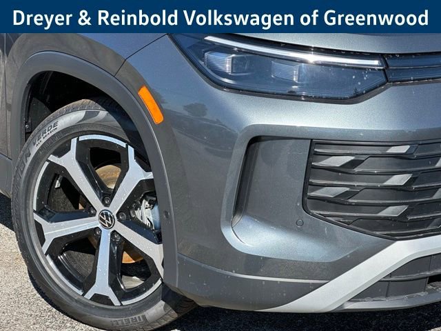 New 2025 Volkswagen Tiguan SE image 9
