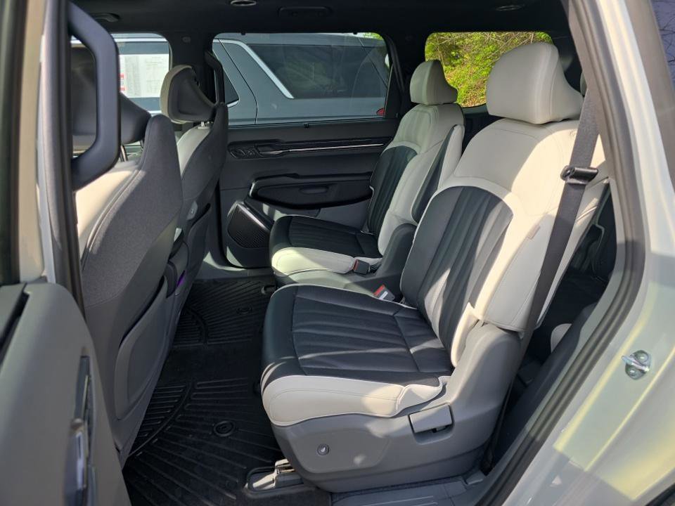 Certified 2024 Kia EV9 GT-Line AWD/4WD image 8