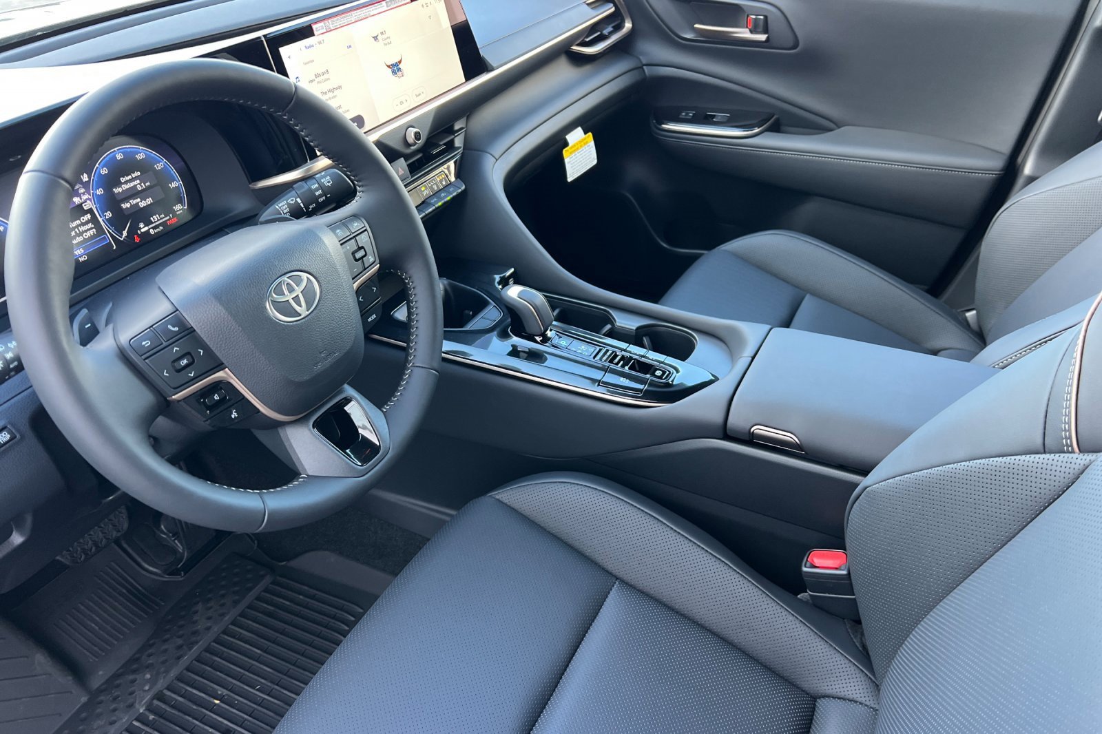 New 2025 Toyota Crown Signia image 7