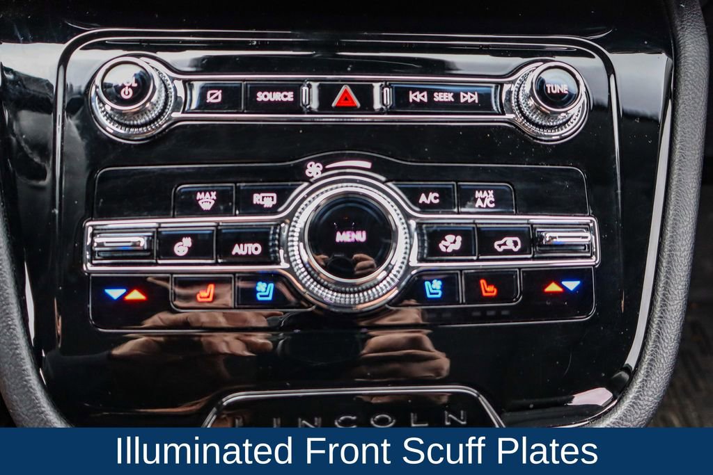 Used 2022 Lincoln Corsair AWD w/ Premium Package image 32