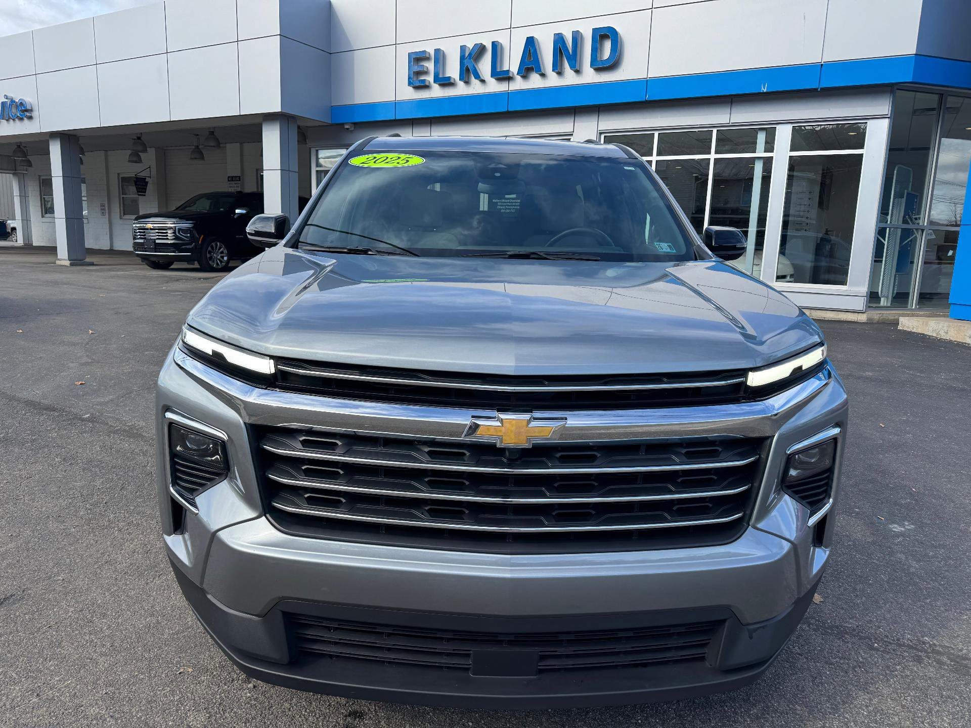 Used 2025 Chevrolet Traverse LT image 14