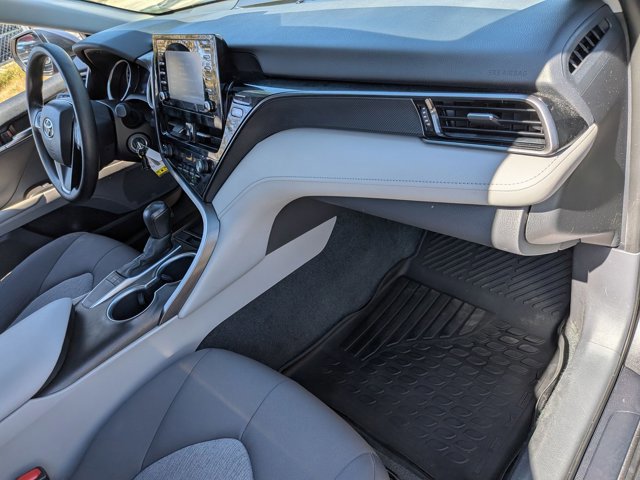 Used 2022 Toyota Camry LE image 21