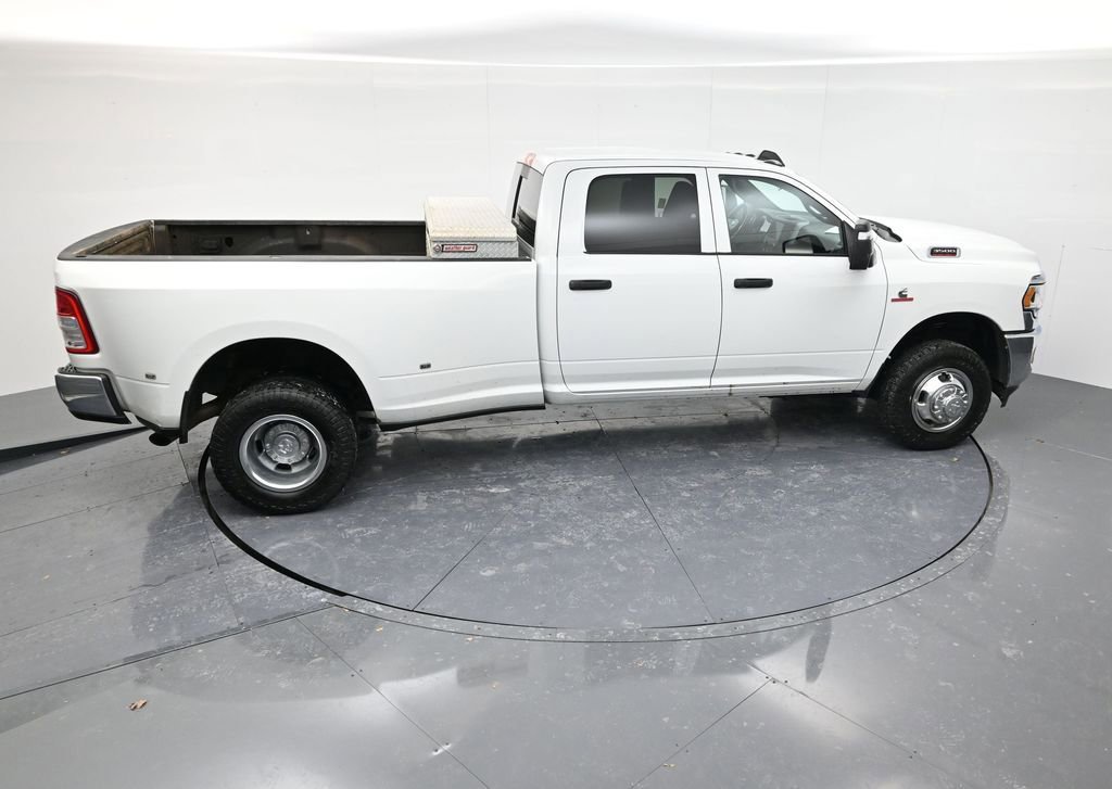 Used 2024 RAM 3500 Tradesman w/ Chrome Appearance Group image 41