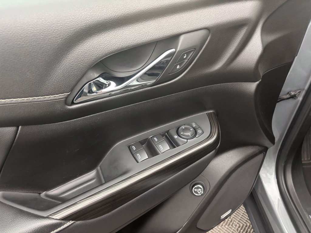 Used 2023 GMC Acadia SLT AWD/4WD image 18