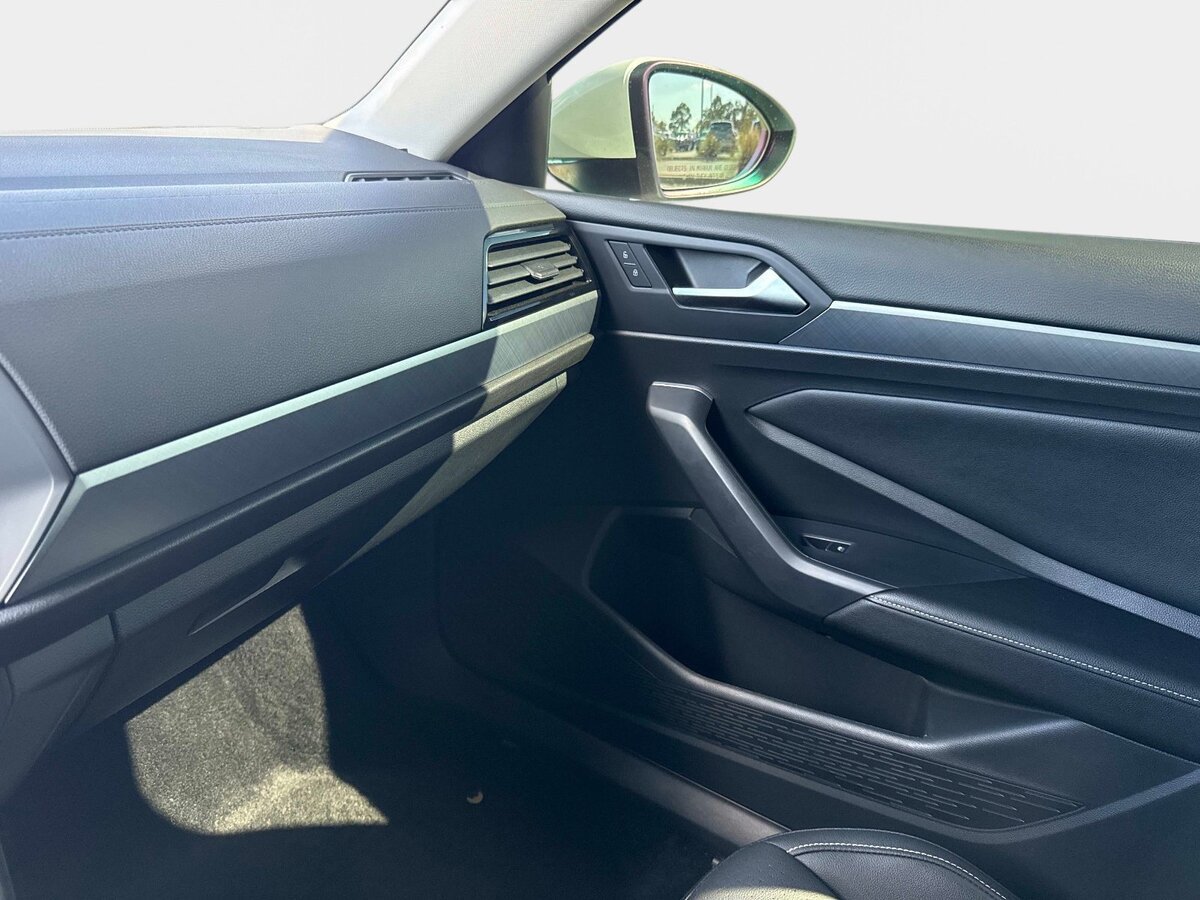 Used 2022 Volkswagen Jetta SE FWD image 22