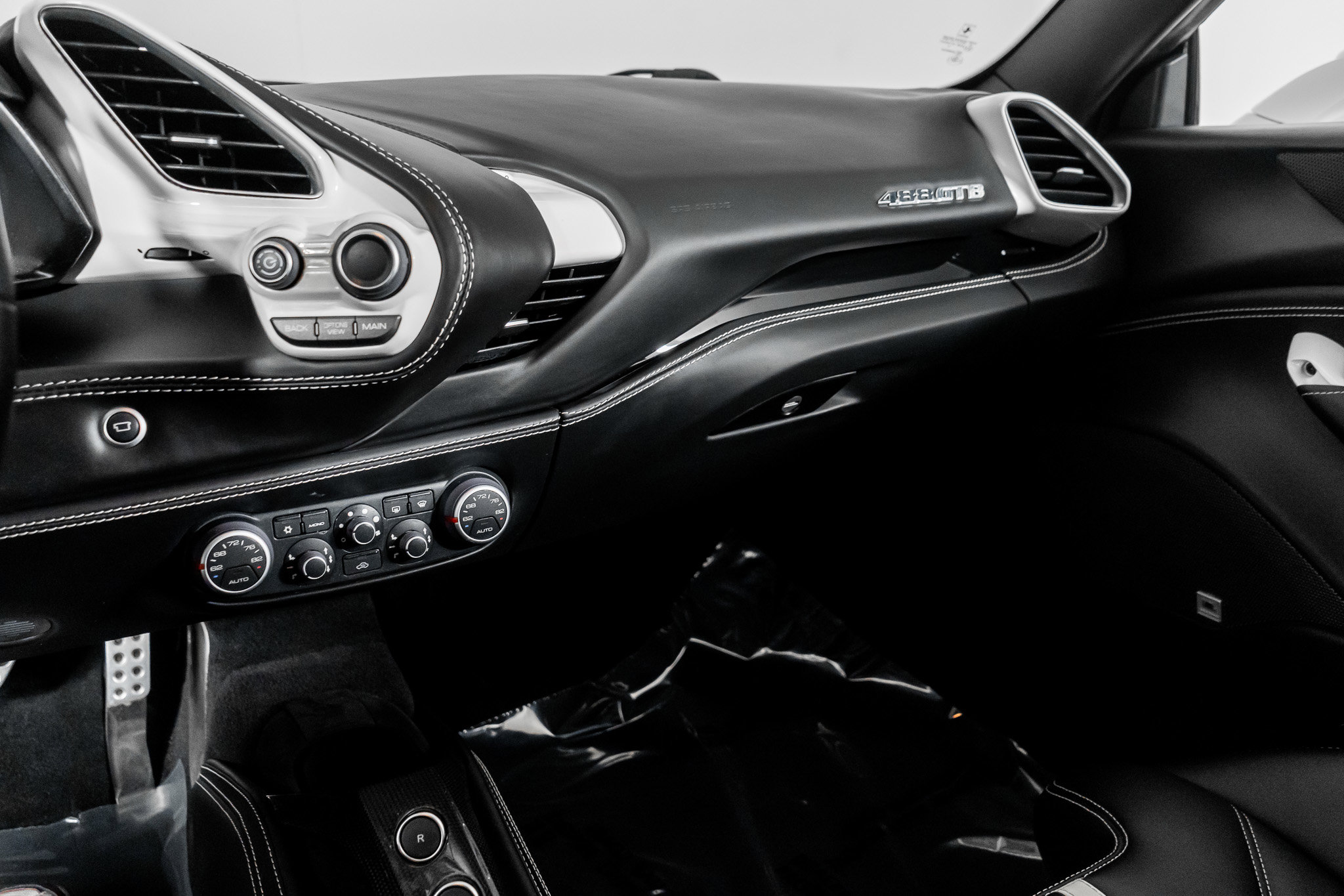 Used 2016 Ferrari 488 GTB image 37