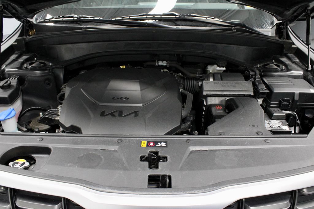 Used 2025 Kia Telluride S AWD/4WD image 17