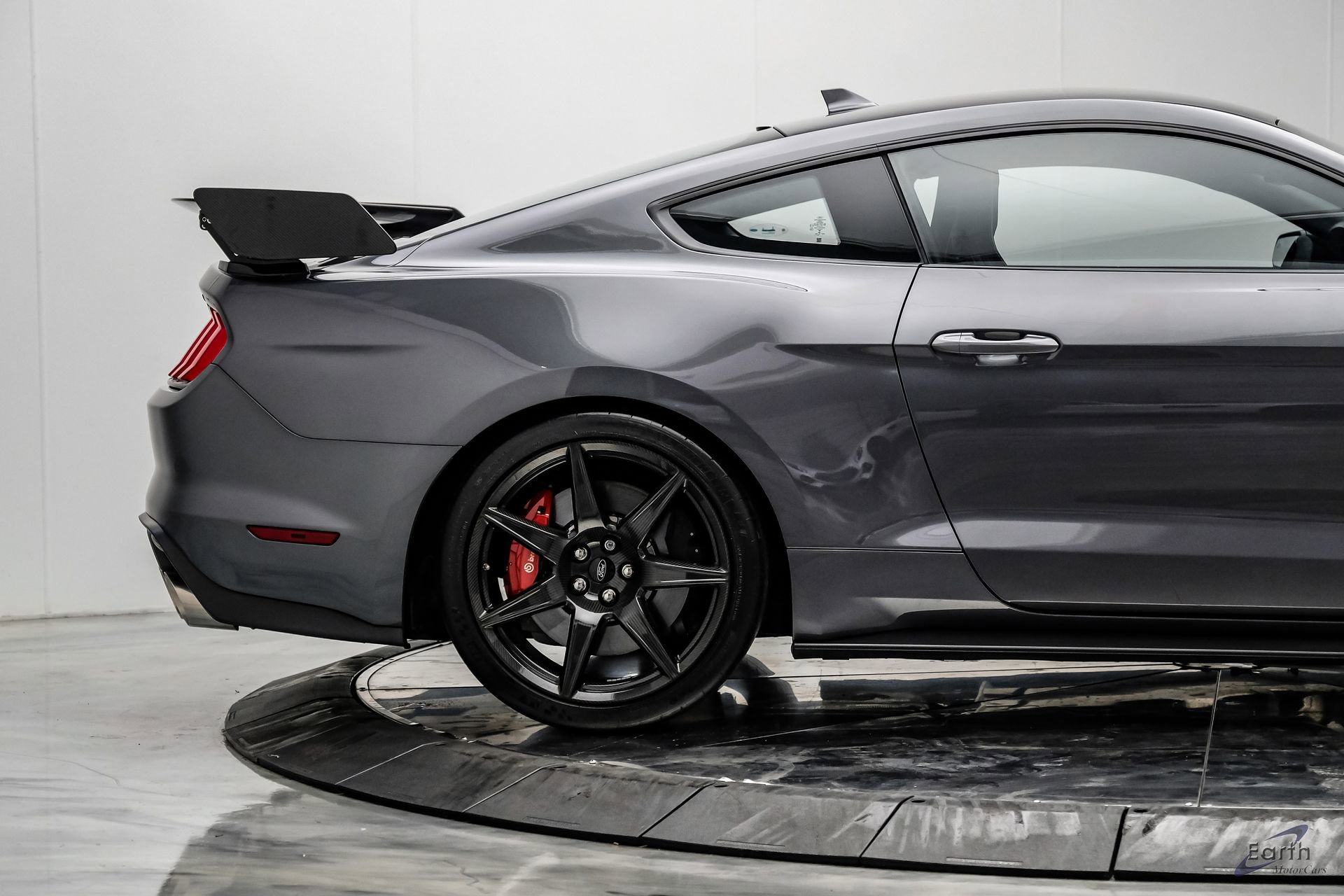 Used 2021 Ford Mustang Shelby GT500 w/ Carbon Fiber Track Pack image 22