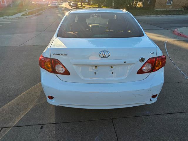 Used 2010 Toyota Corolla LE FWD image 4