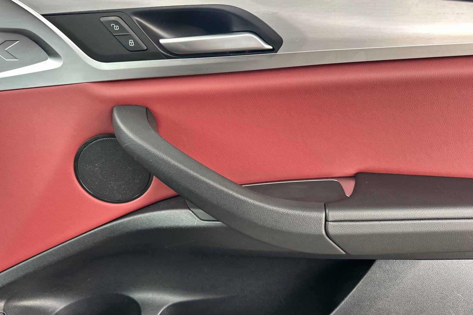 Used 2024 BMW X3 xDrive30i w/ Convenience Package image 21