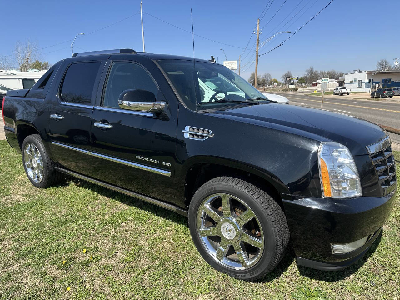 Used 2012 Cadillac Escalade EXT Premium image 5