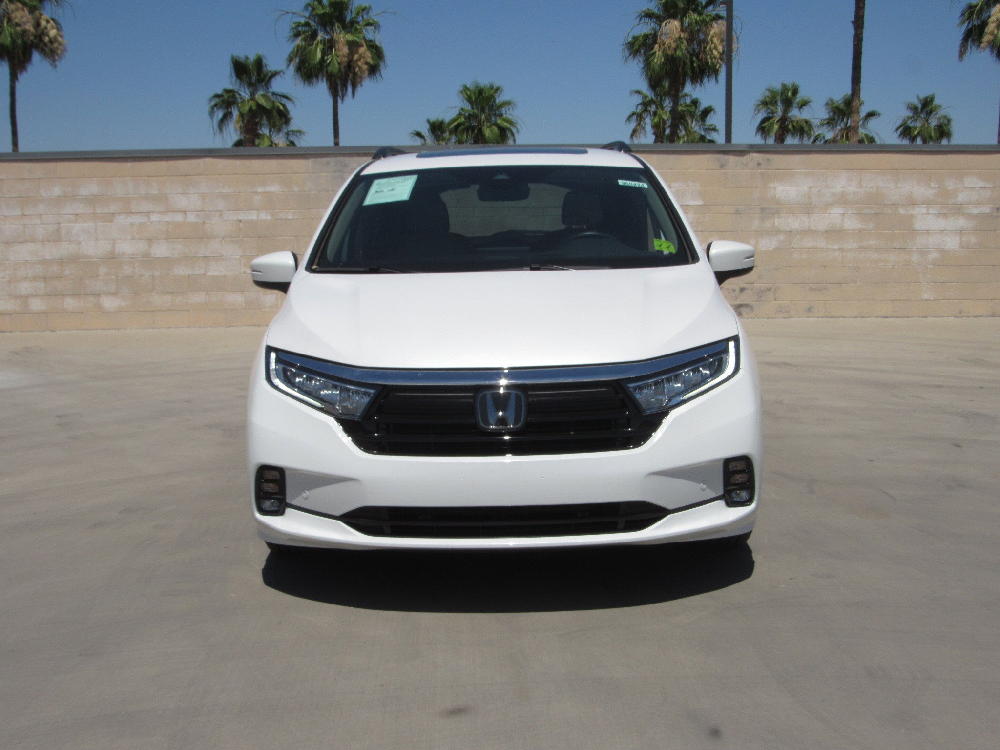 Used 2023 Honda Odyssey Touring image 3