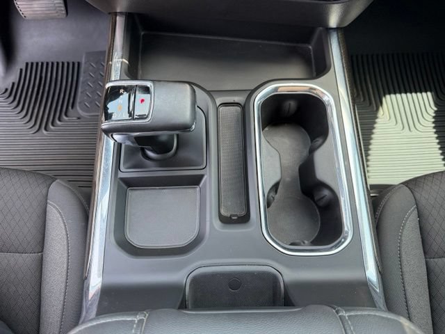 Used 2023 Chevrolet Silverado 1500 LT AWD/4WD image 18