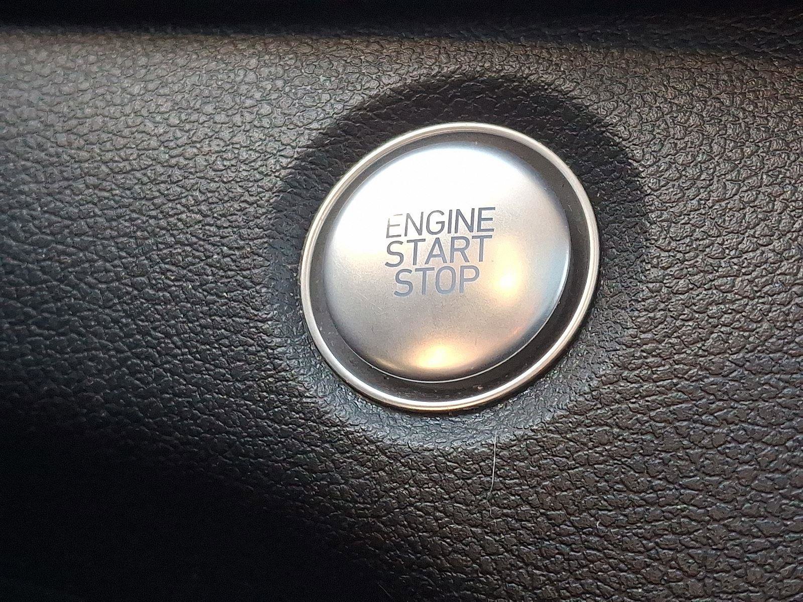 Used 2020 Hyundai Santa Fe Limited image 25