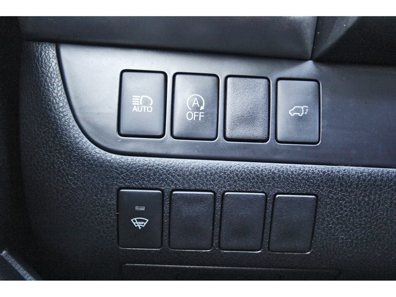 Used 2018 Toyota Highlander XLE AWD/4WD image 22