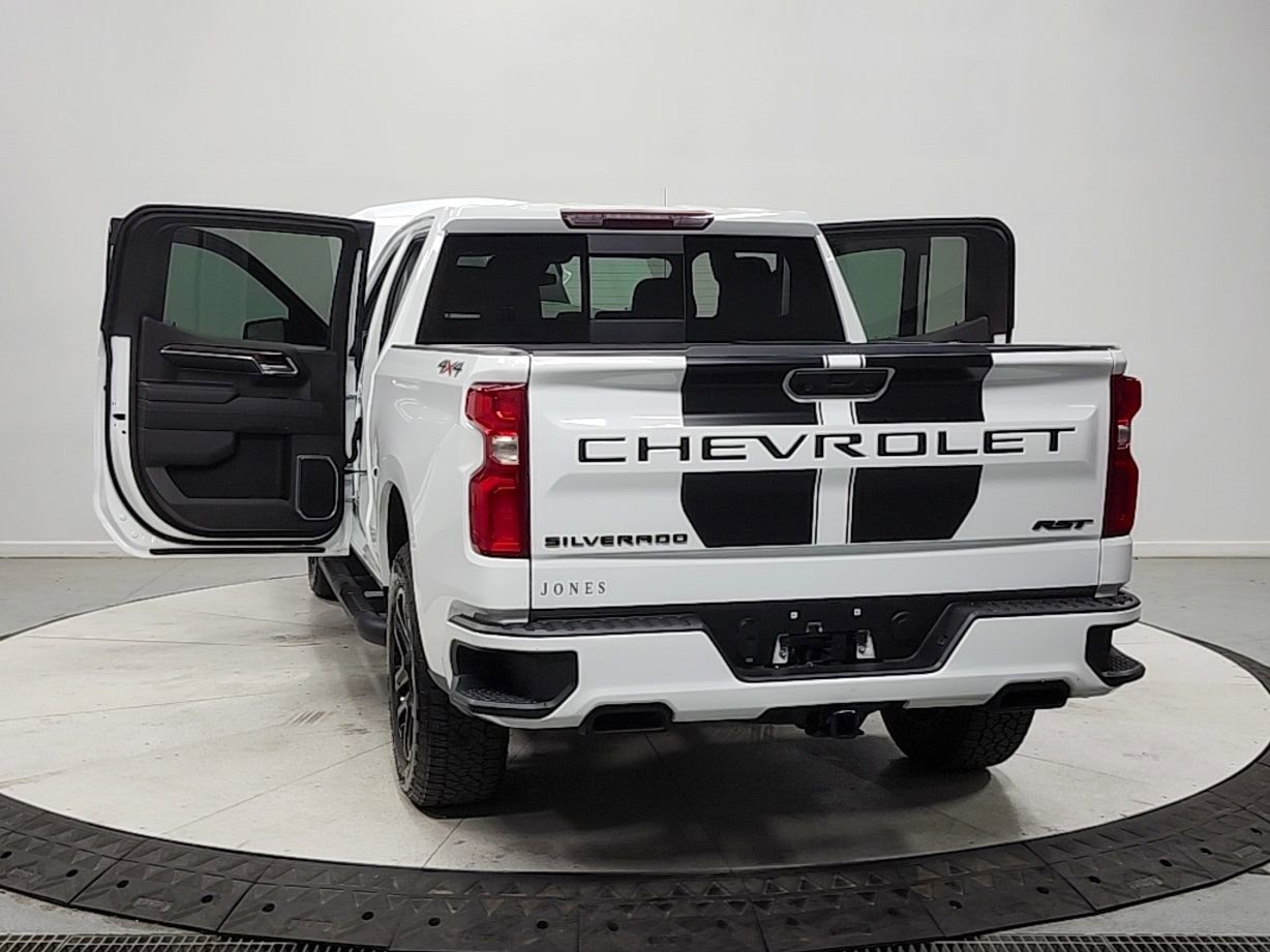 Used 2023 Chevrolet Silverado 1500 RST w/ Rally Edition AWD/4WD image 14