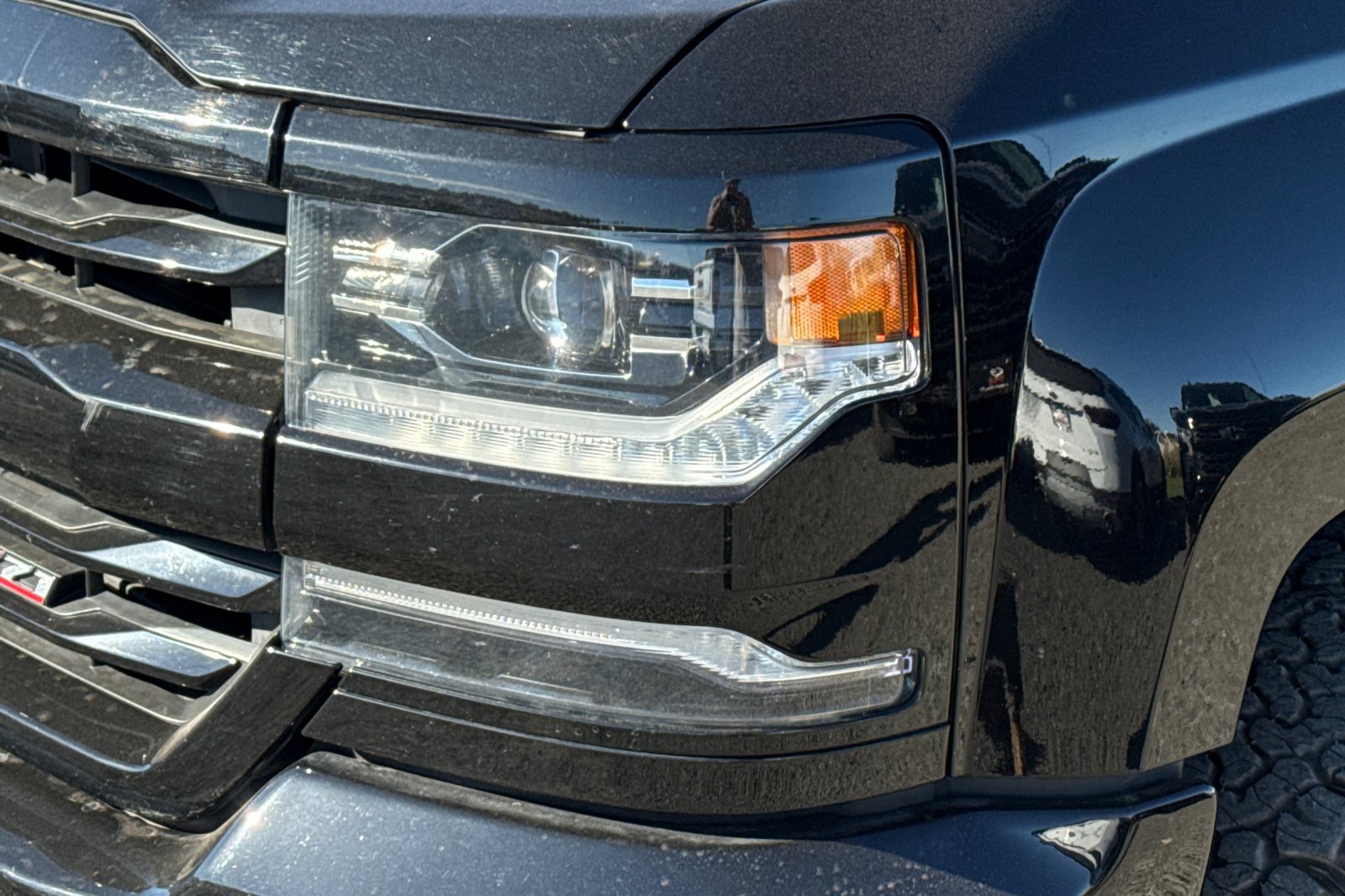 Used 2017 Chevrolet Silverado 1500 LTZ Z71 w/ Midnight Edition AWD/4WD image 47