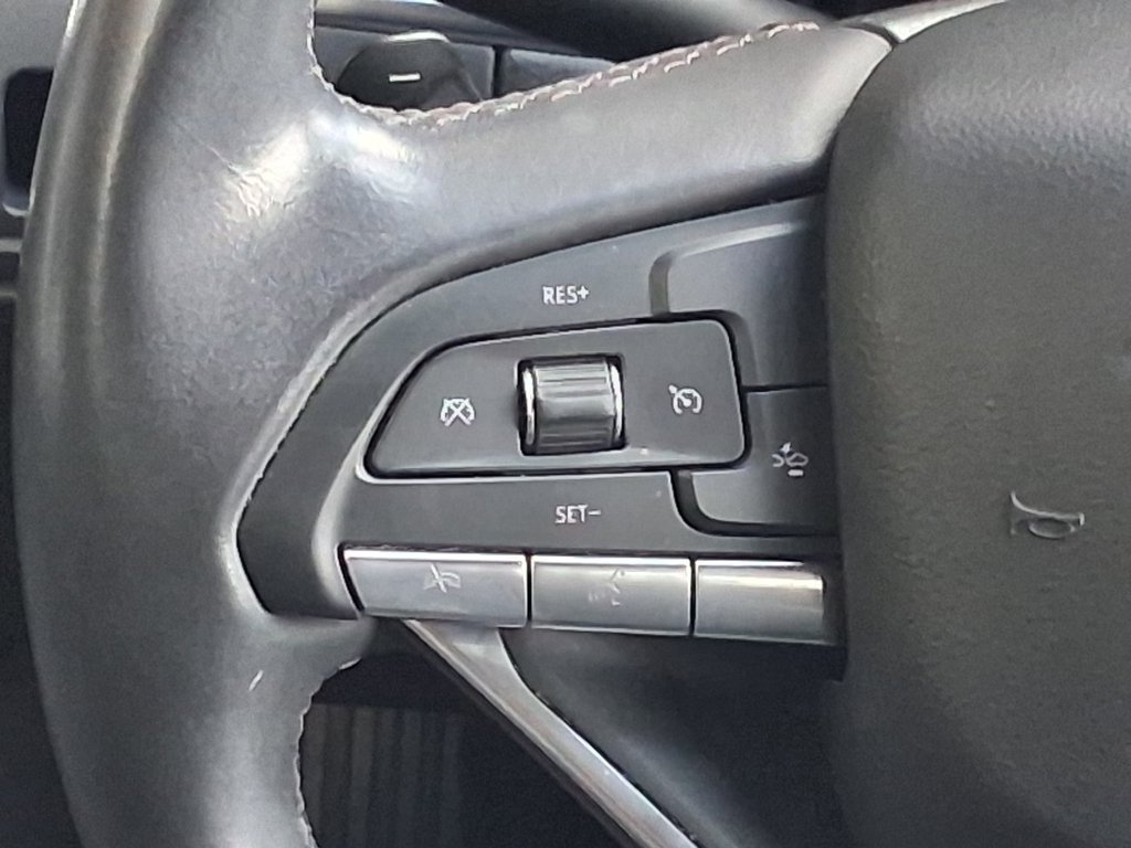 Certified 2024 Cadillac XT6 Luxury w/ LPO, Floor Liner Package FWD image 11