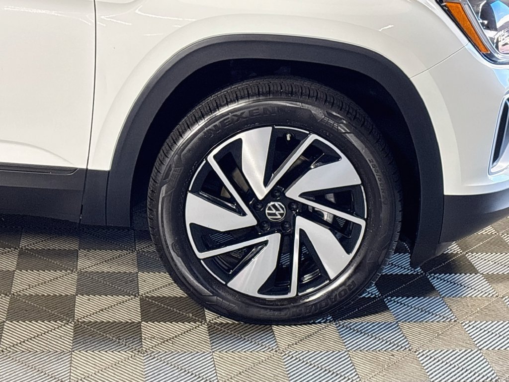 Certified 2025 Volkswagen Atlas SE AWD/4WD image 24