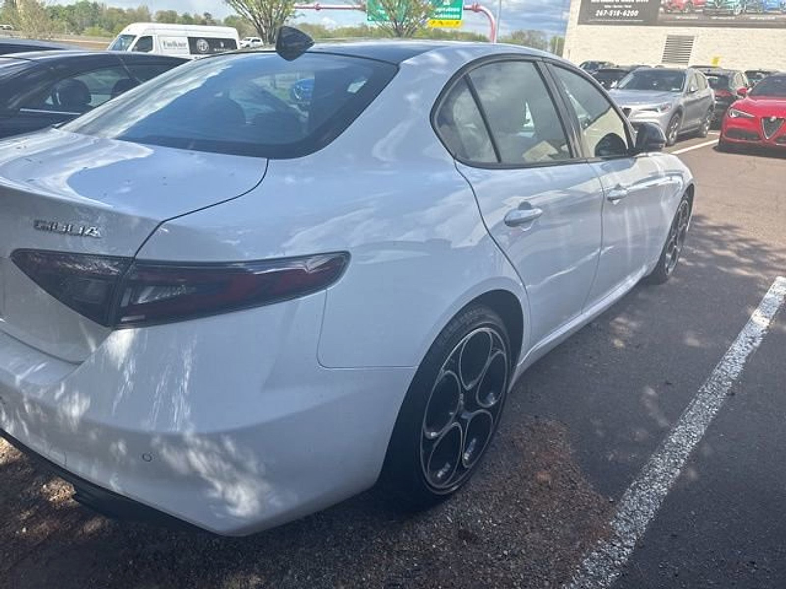 Used 2024 Alfa Romeo Giulia Ti AWD/4WD image 9