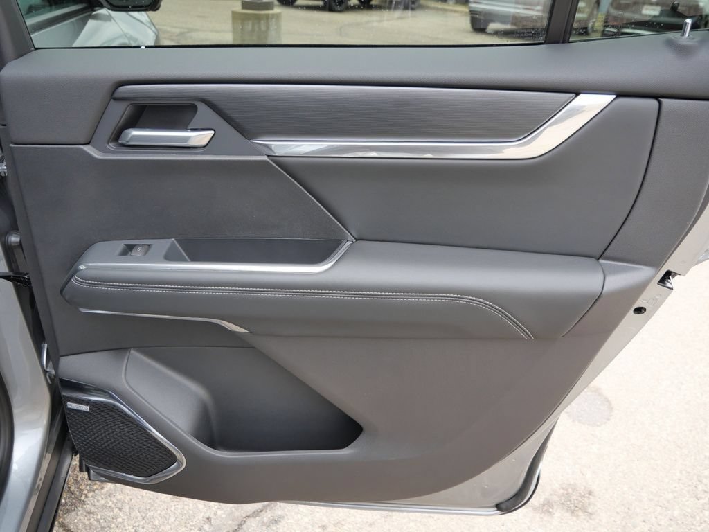 New 2026 GMC Acadia Elevation w/ Elevation Premium Package AWD/4WD image 32