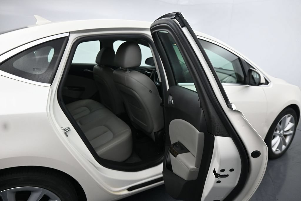 Used 2012 Buick Verano Convenience FWD image 11