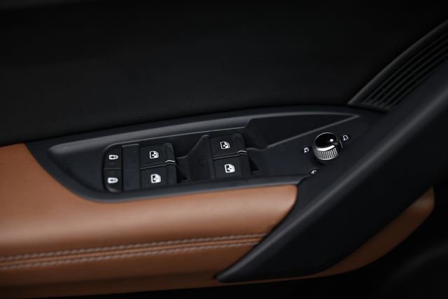 Used 2023 Audi Q5 e Premium Plus image 16