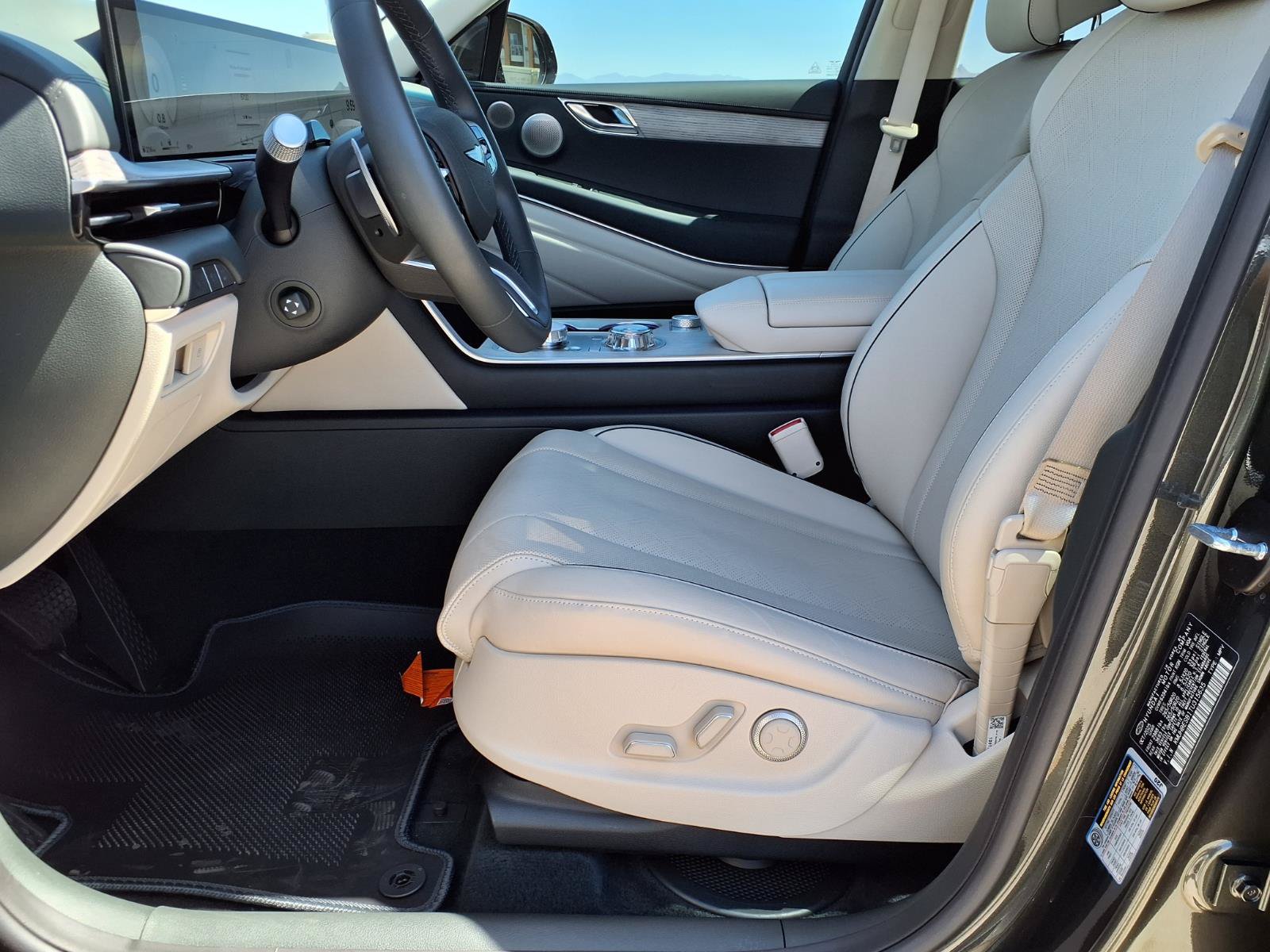 Certified 2026 Genesis GV80 2.5T Advanced AWD/4WD image 23