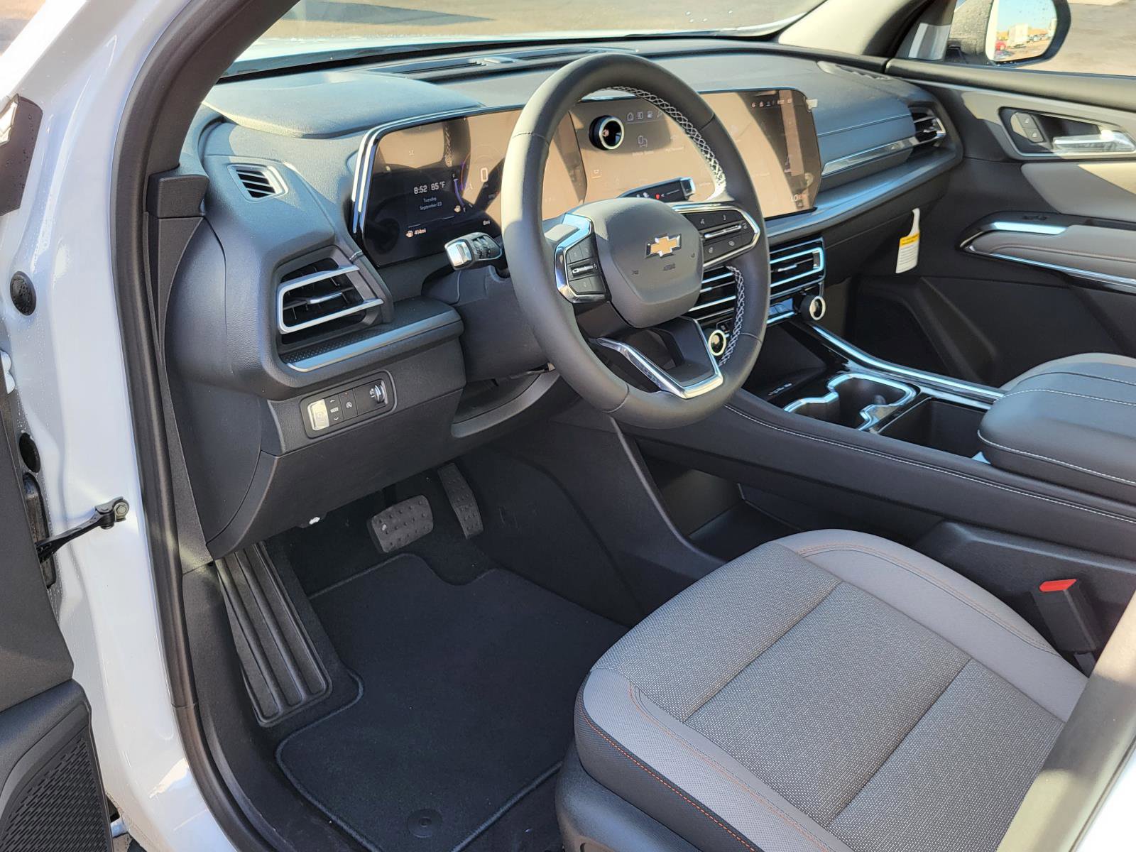 New 2026 Chevrolet Traverse LT w/ Driver Confidence Package image 14