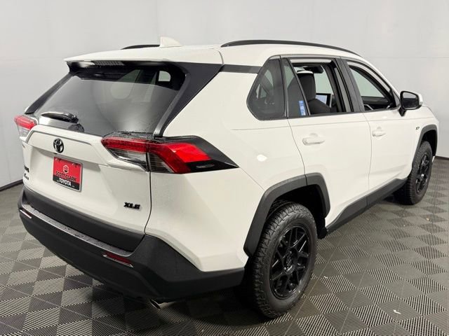 Used 2023 Toyota RAV4 XLE image 8