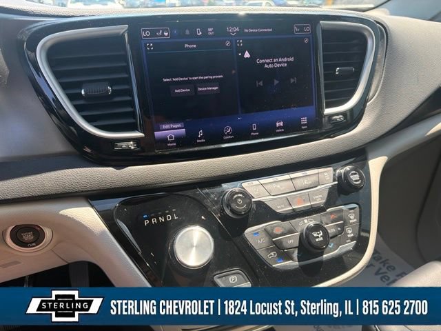 Used 2024 Chrysler Pacifica Touring-L FWD image 18
