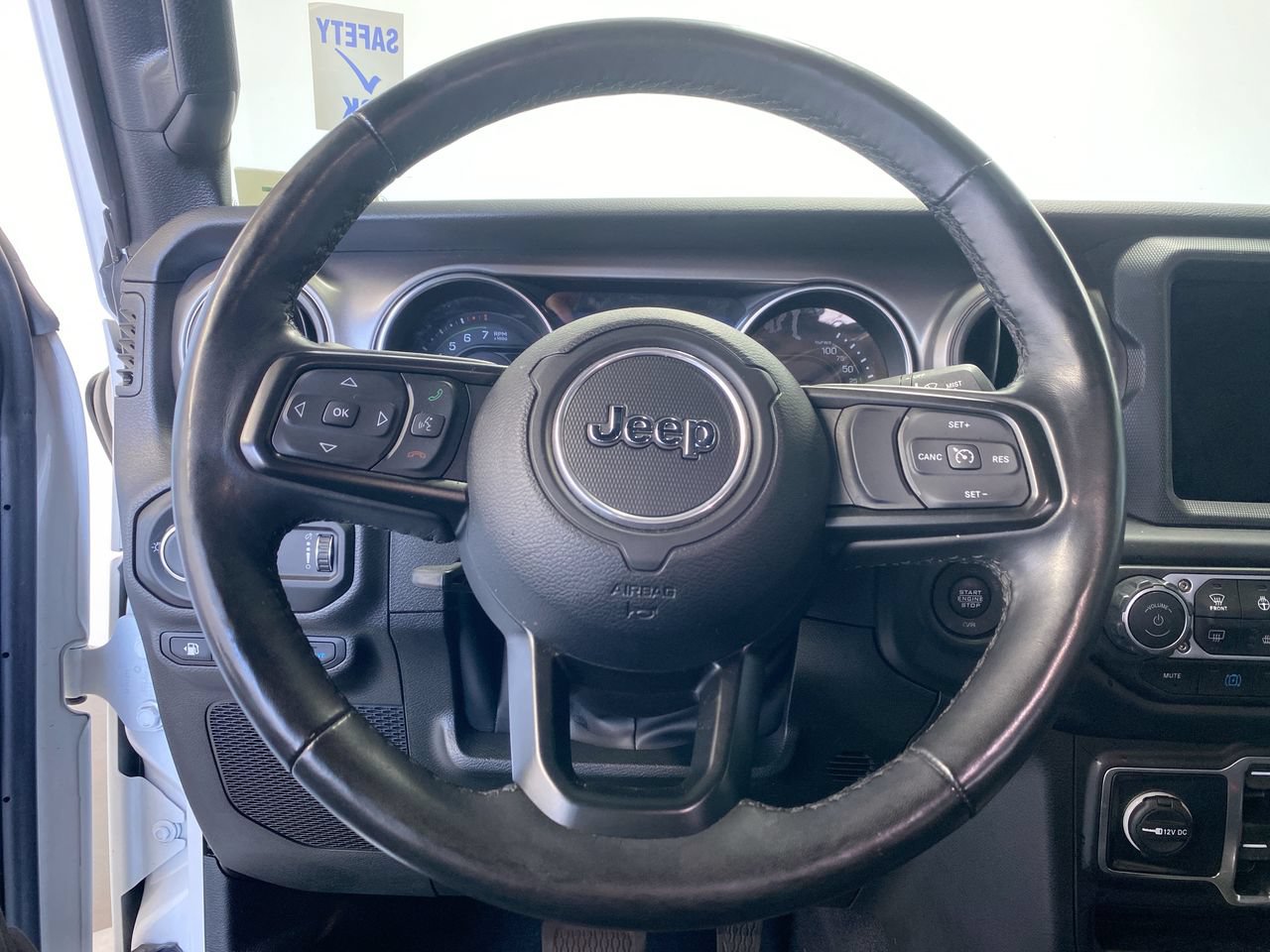 Used 2023 Jeep Wrangler Unlimited w/ Cold Weather Group AWD/4WD image 21