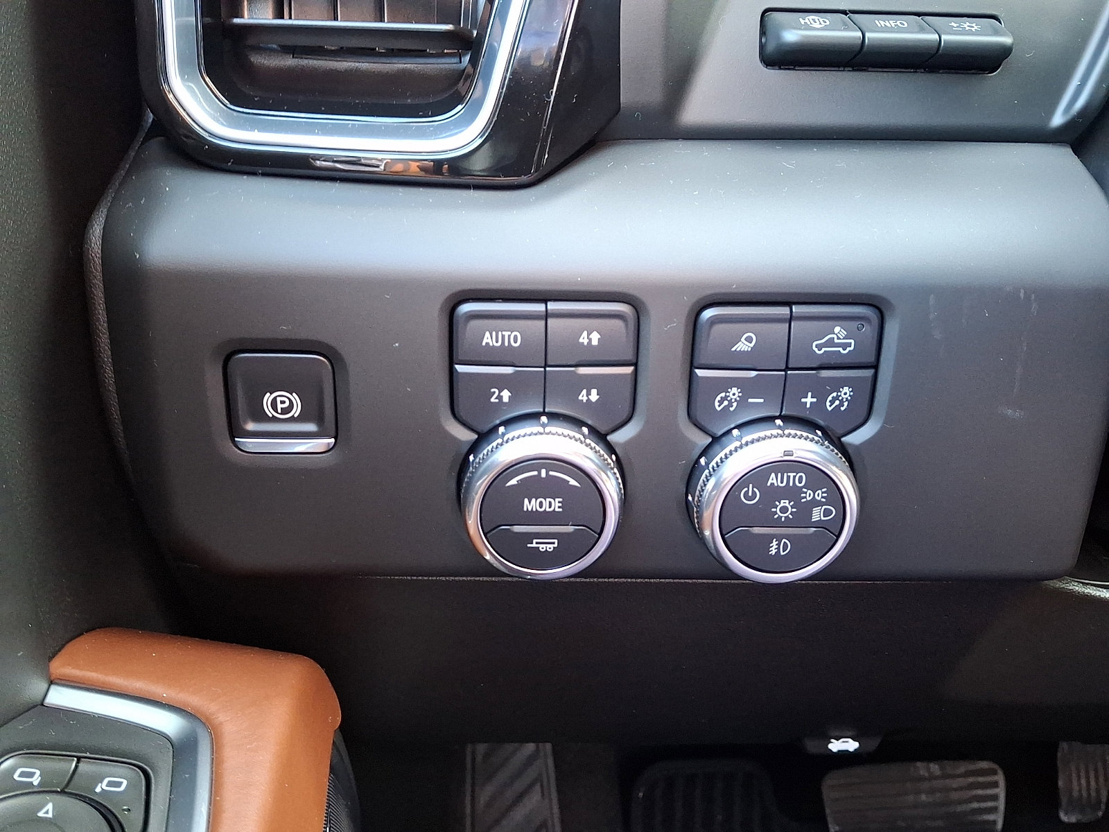 Used 2025 GMC Sierra 1500 Denali Ultimate image 24