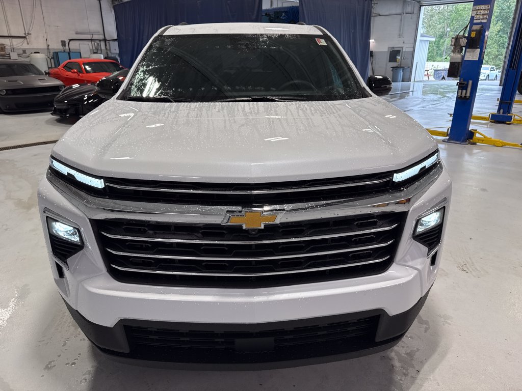 New 2027 Chevrolet Traverse LT w/ Driver Confidence Package FWD image 47