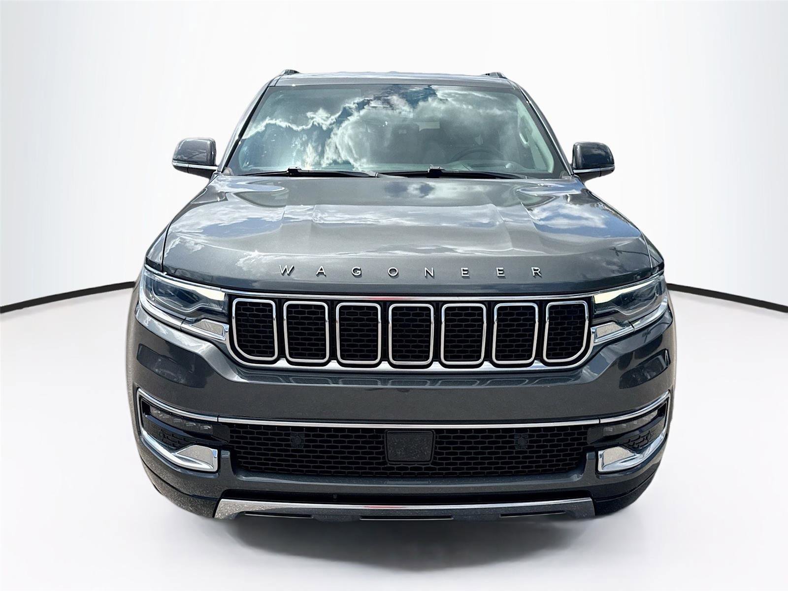 Used 2022 Jeep Wagoneer Series III w/ Flexible Seating Group image 2