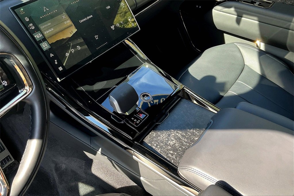 Used 2025 Land Rover Range Rover Sport Dynamic SE image 17