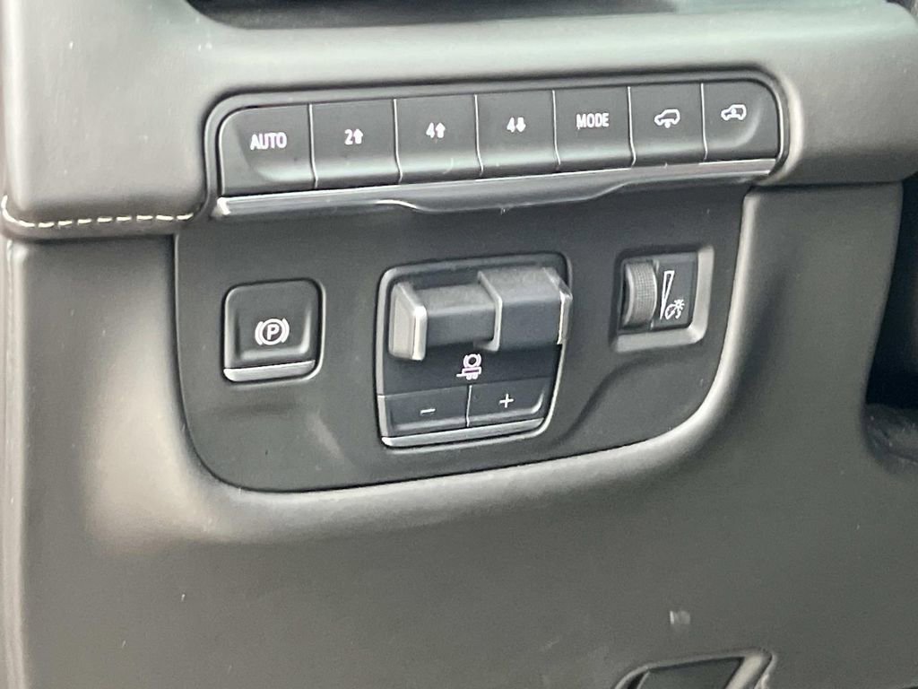 Certified 2024 Cadillac Escalade Sport Platinum w/ Heavy-Duty Trailer Package image 29