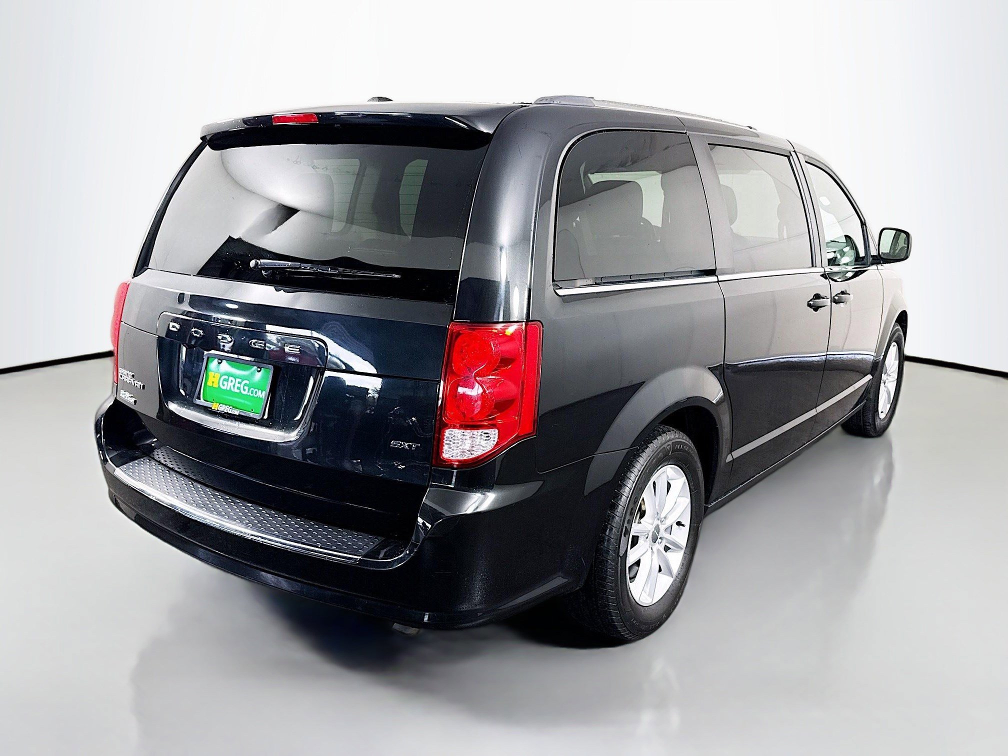 Used 2020 Dodge Grand Caravan SXT image 10