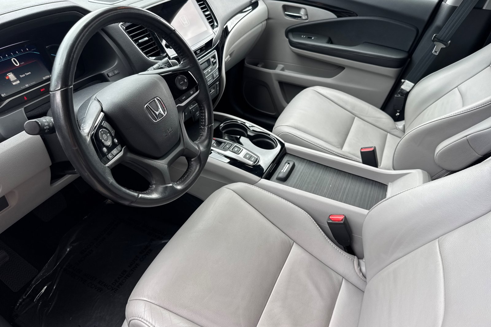 Used 2020 Honda Pilot Touring image 7