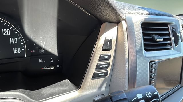 Used 2006 Cadillac XLR V RWD image 35