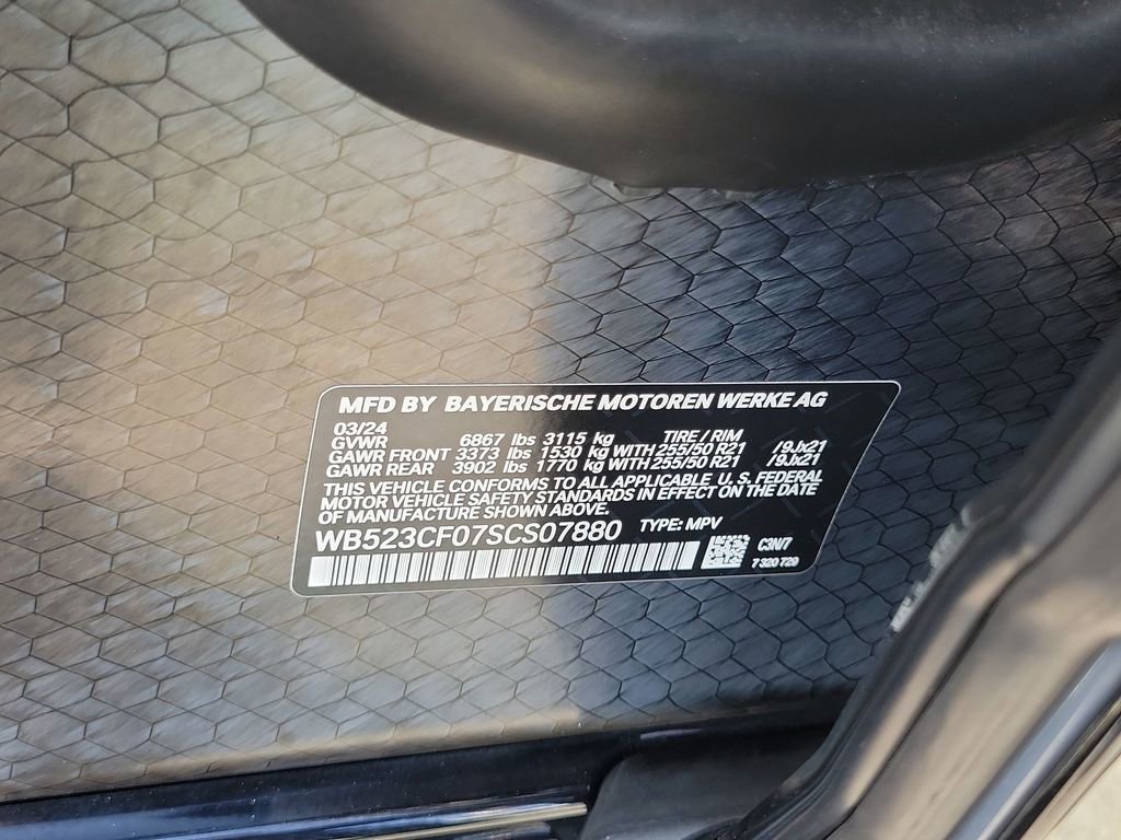 Used 2025 BMW iX xDrive50 image 34