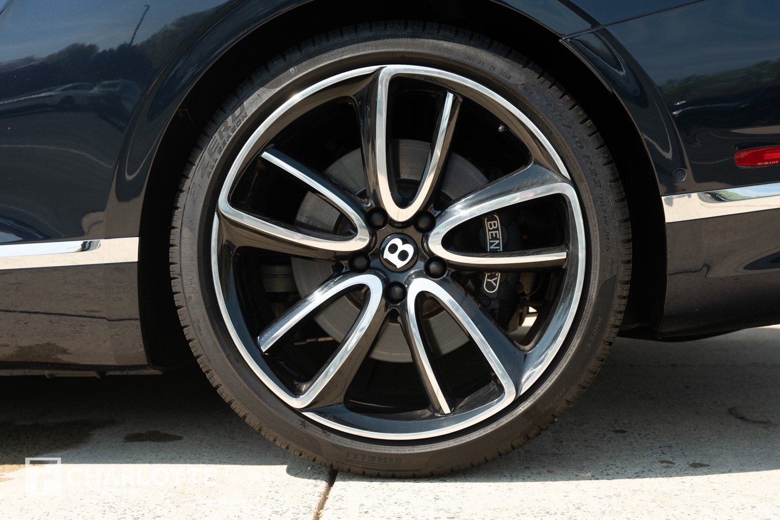 Used 2021 Bentley Continental GT image 9