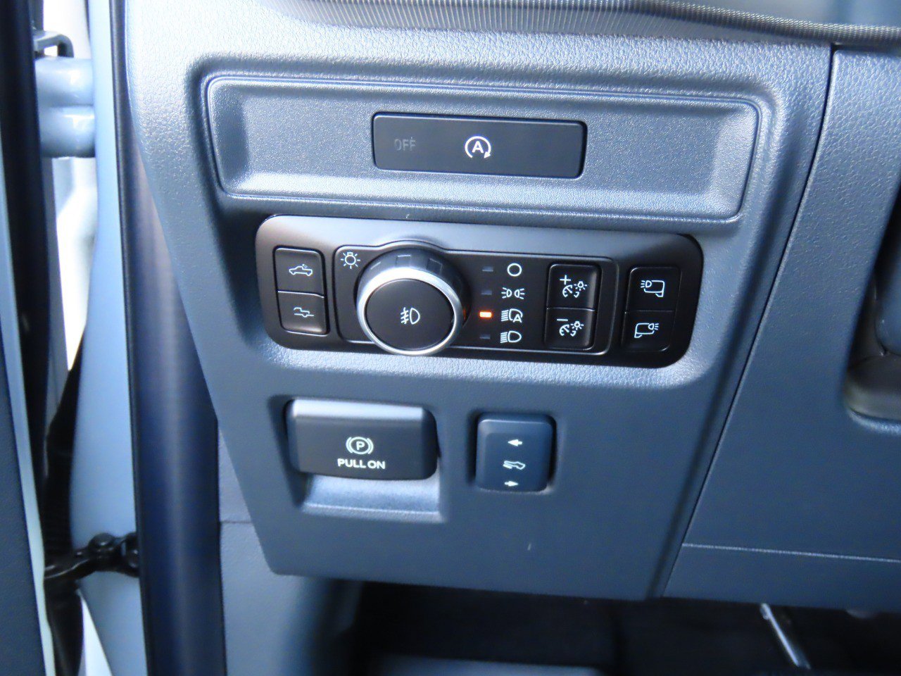 Certified 2025 Ford F150 Raptor image 24