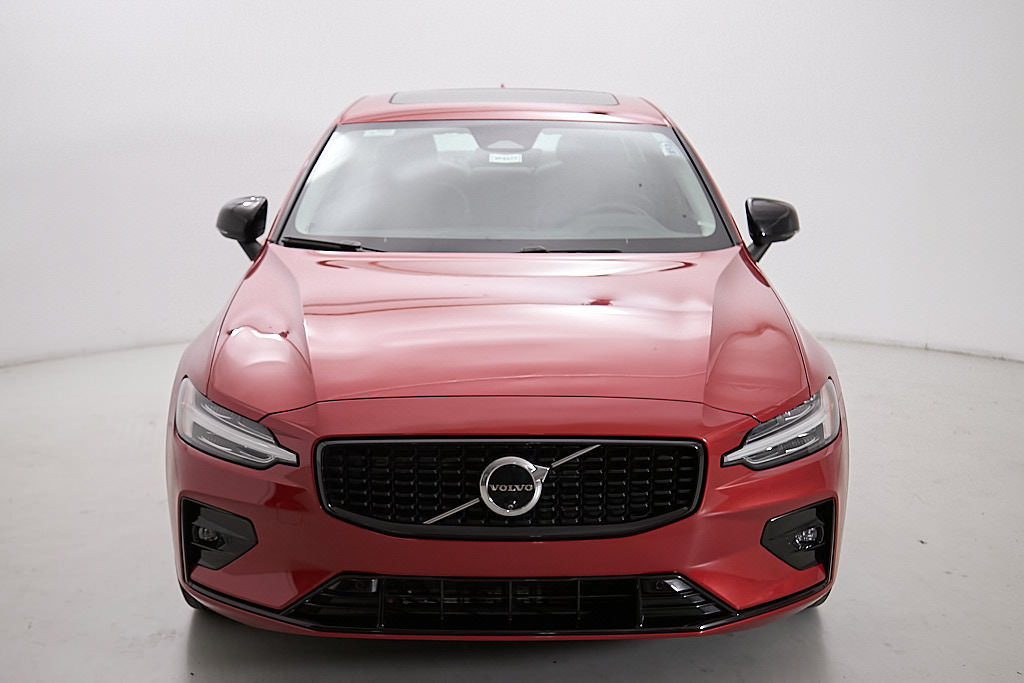 Certified 2024 Volvo S60 B5 Plus AWD/4WD image 5