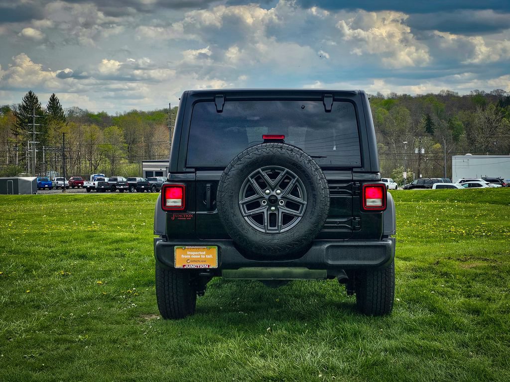 Certified 2025 Jeep Wrangler Unlimited Sport AWD/4WD image 4