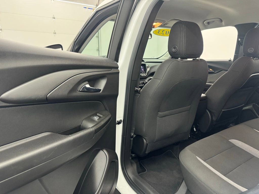 Used 2023 Chevrolet TrailBlazer LT w/ Convenience Package AWD/4WD image 34