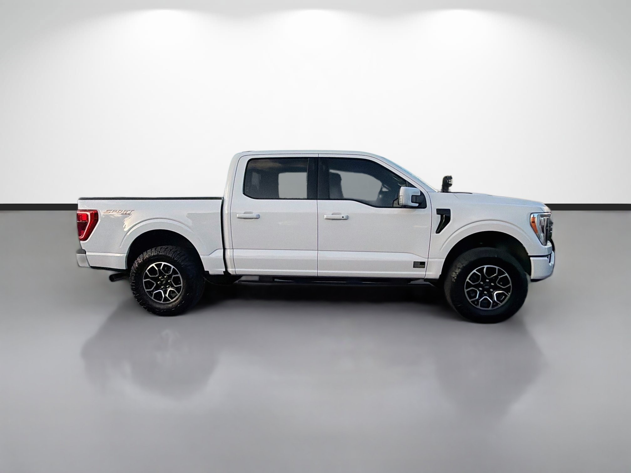 Used 2022 Ford F150 XLT w/ Equipment Group 302A High AWD/4WD image 2