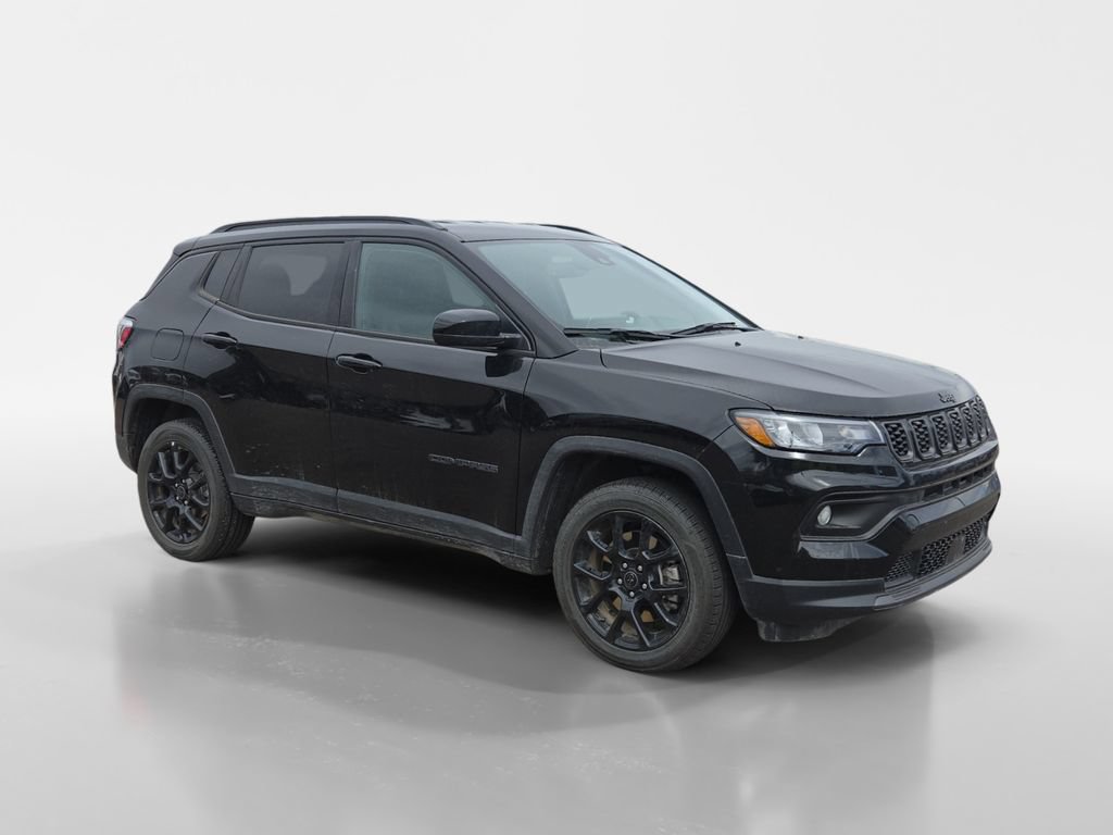 Used 2025 Jeep Compass Latitude w/ Convenience Group AWD/4WD image 8