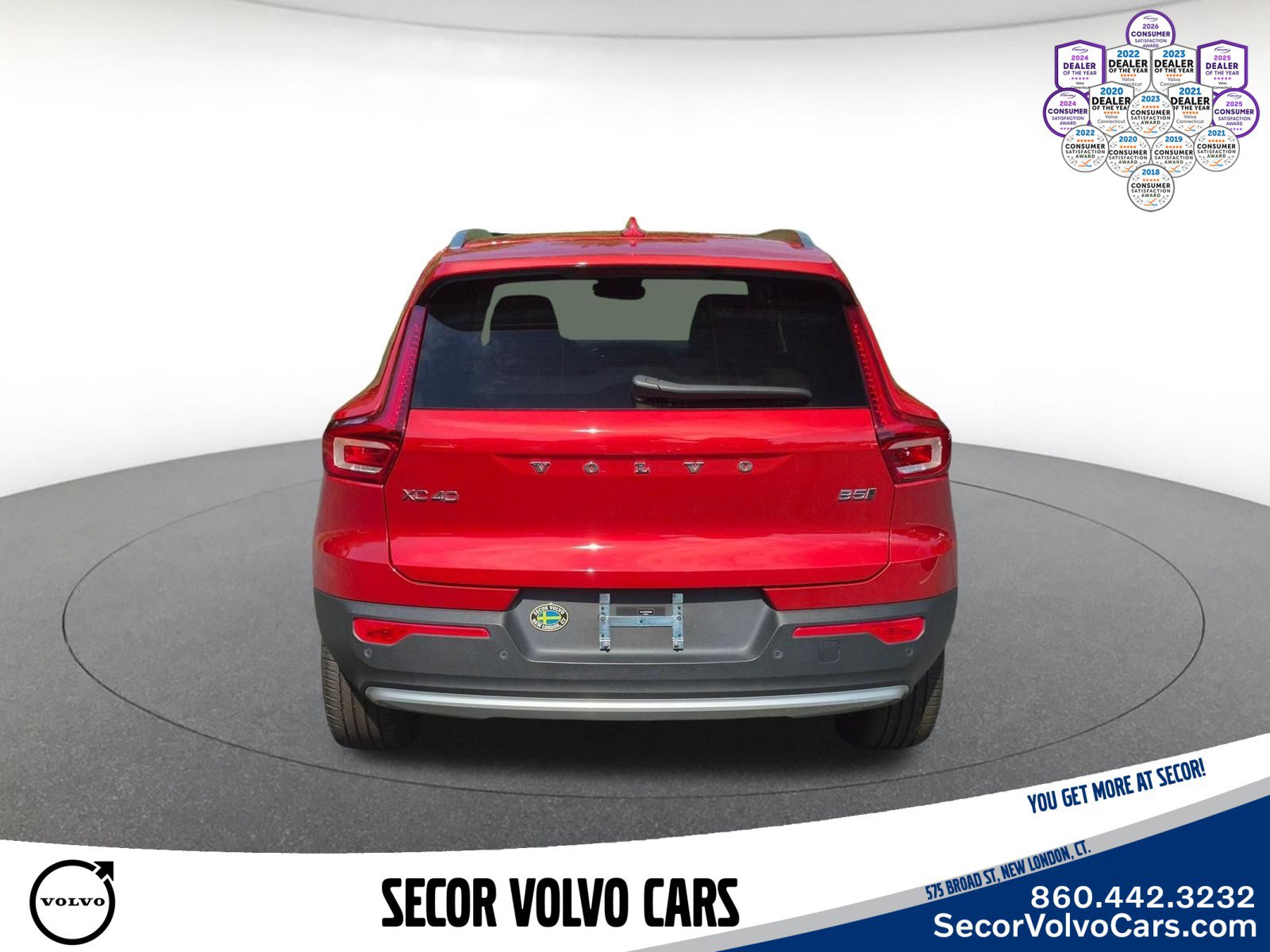 Used 2024 Volvo XC40 B5 Plus w/ Protection Package Premier AWD/4WD image 8